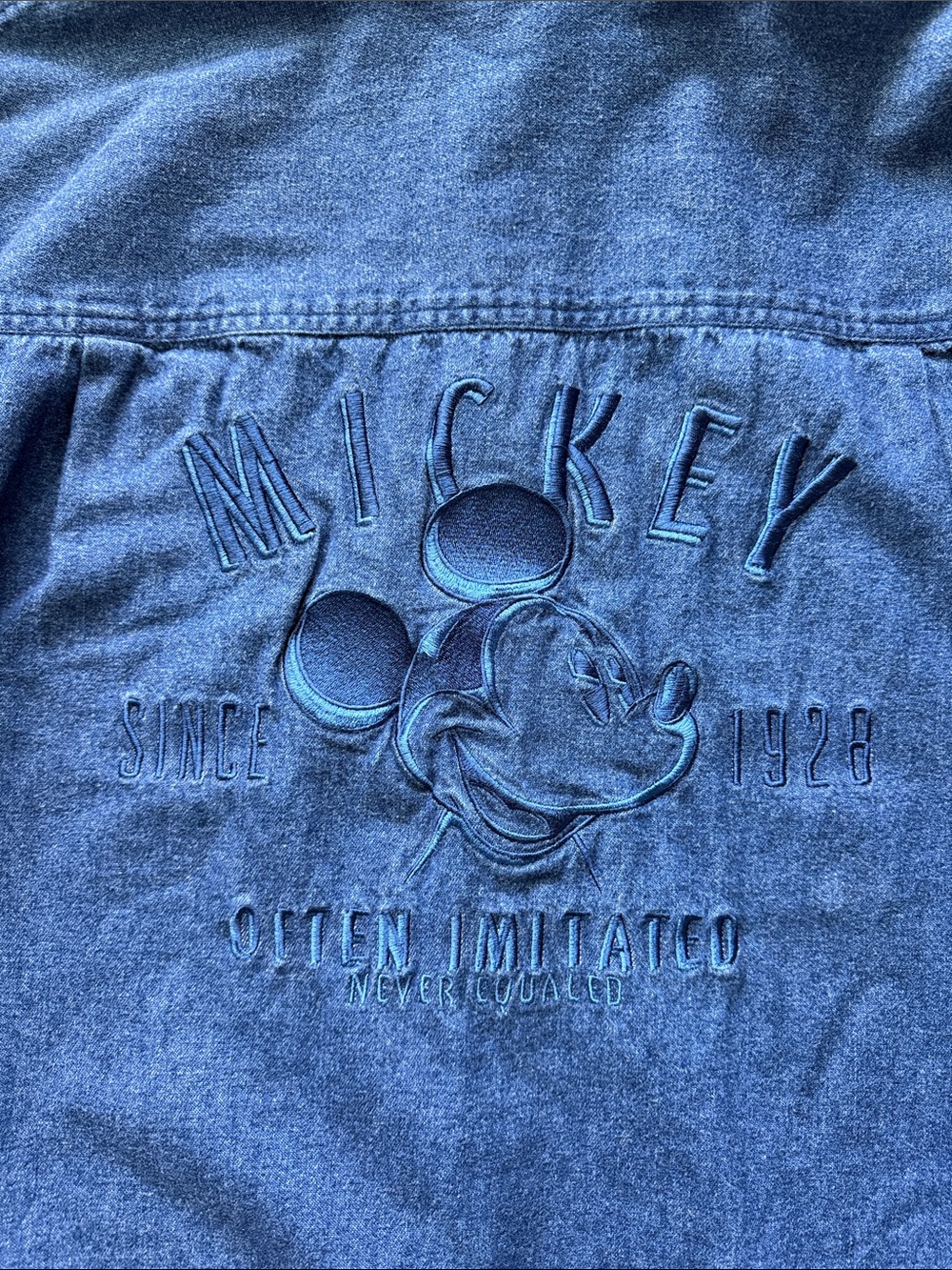 Vintage Disney Store Mickey Mouse Denim Shirt Women's Medium Blue Embroidered - Picture 6 of 6